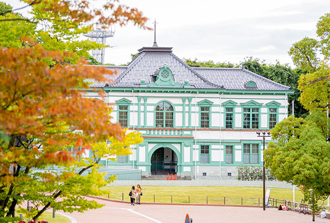 国立工芸館