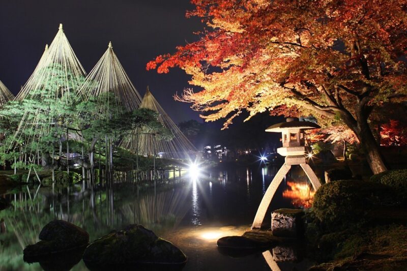 金沢城・兼六園四季物語～秋の段～が始まります。Kanazawa Castle and Kenrokuen Garden Autumm illumination.