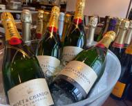 【期間延長】ランチ限定！高級シャンパンが飲み放題の『山楽シャンパンフェス2023』の開催期間を内容新たに9月末まで延長いたします！